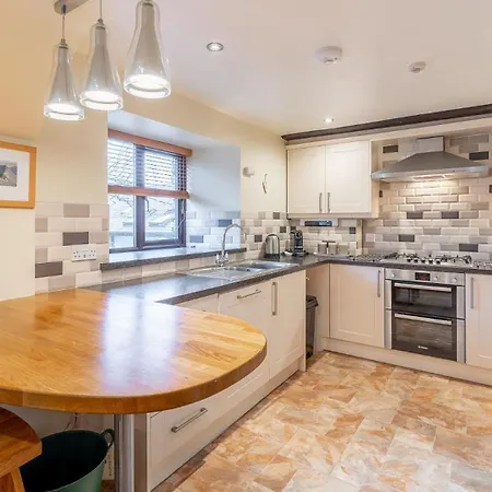 4 Bed In Ambleside Oc-Lr109