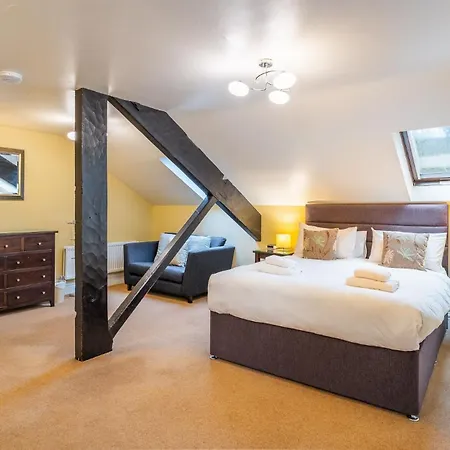 4 Bed In Ambleside Oc-Lr109 דירה *