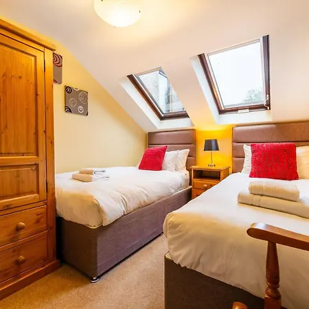 דירה 4 Bed In Ambleside Oc-Lr109 *